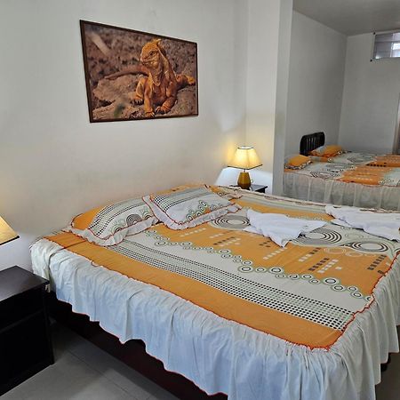 Hostal Cerro Azul Puerto Villamil Eksteriør bilde