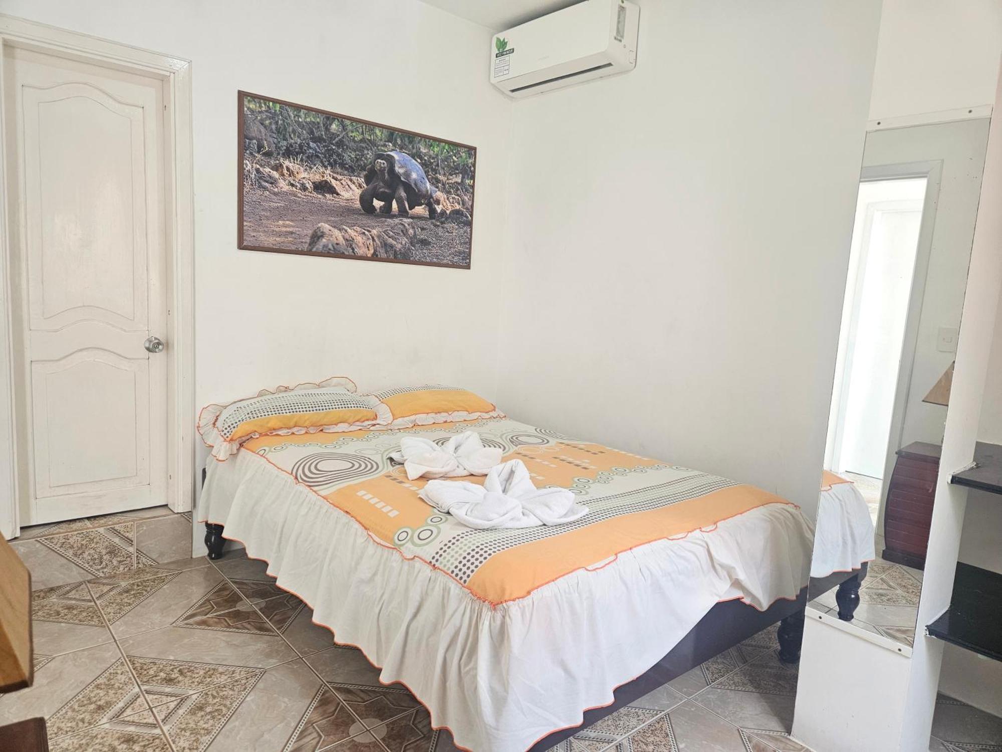Hostal Cerro Azul Puerto Villamil Eksteriør bilde