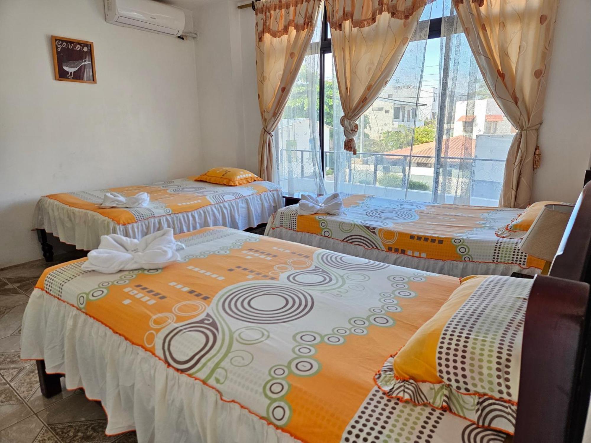 Hostal Cerro Azul Puerto Villamil Eksteriør bilde