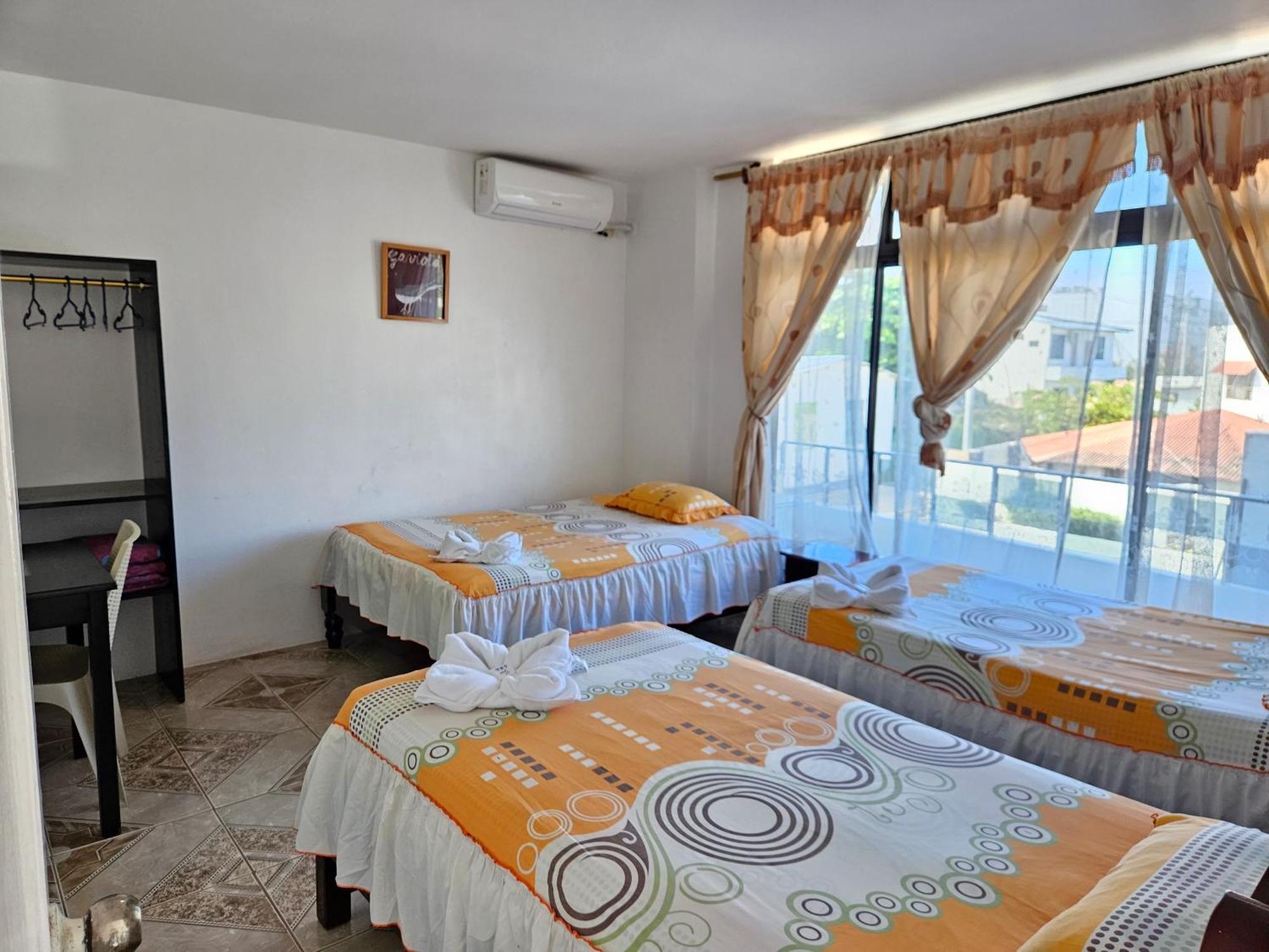 Hostal Cerro Azul Puerto Villamil Eksteriør bilde