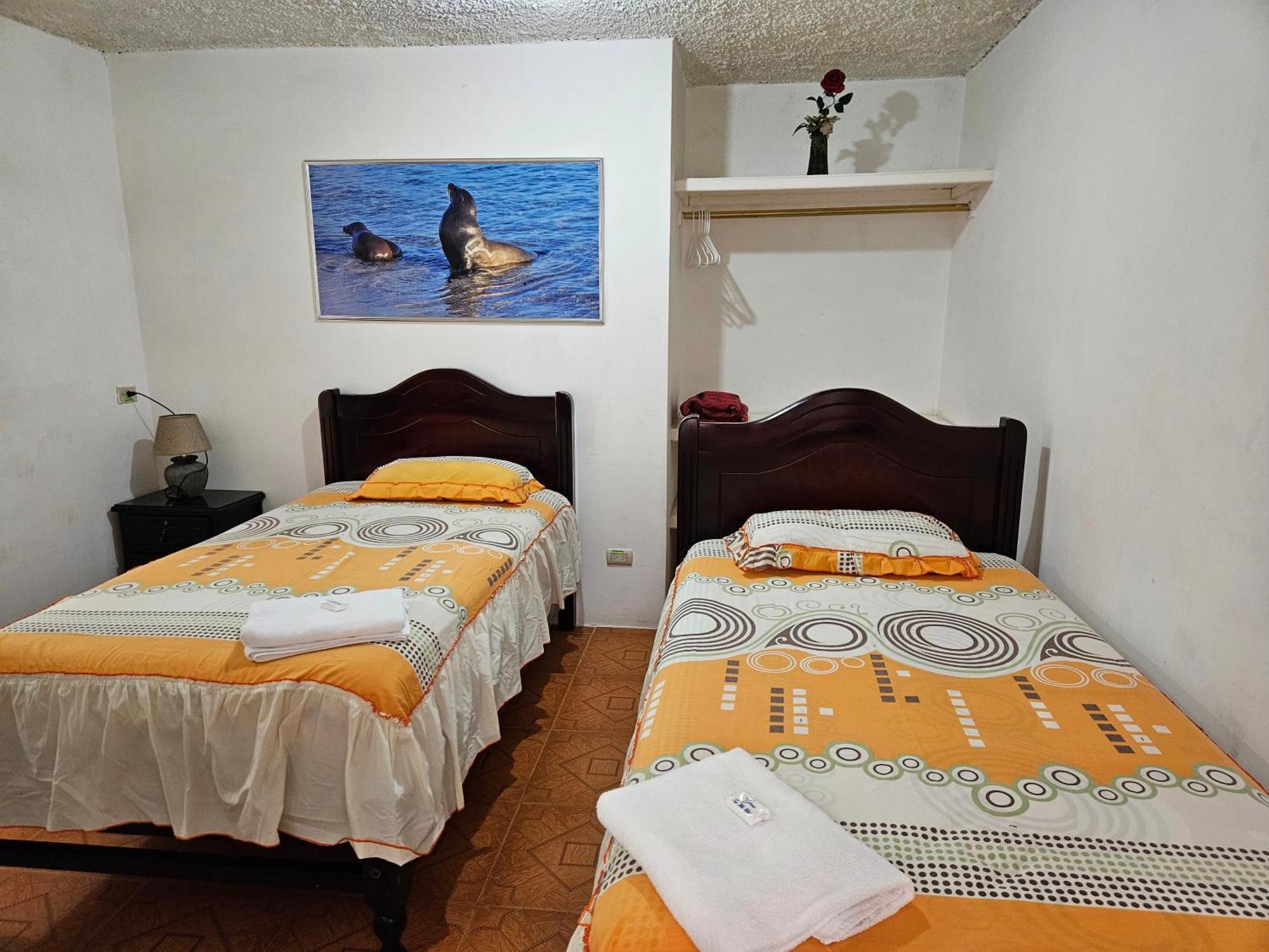 Hostal Cerro Azul Puerto Villamil Eksteriør bilde